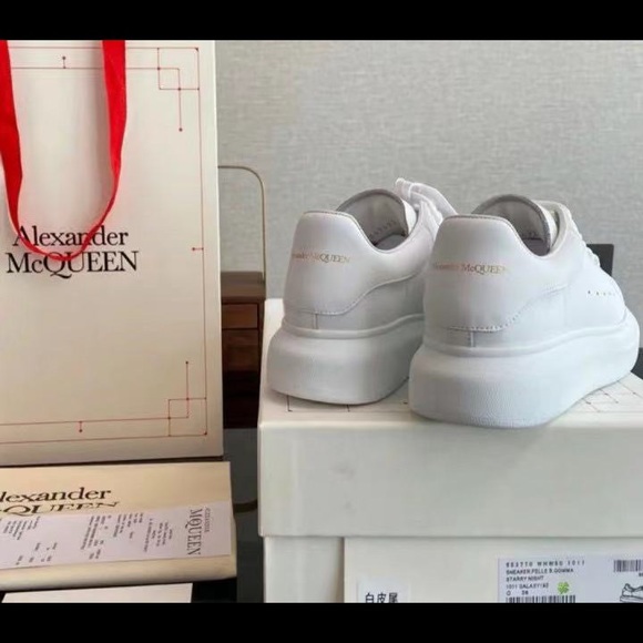 Classic Alexander McQueen - Picture 6 of 6